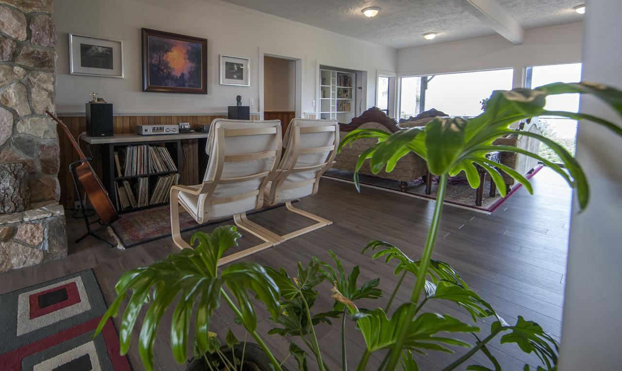 Shangri-La Oceanfront Vacation Home Bedwell Harbour Exteriér fotografie